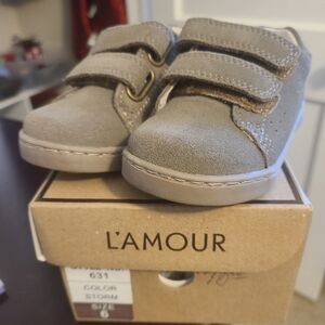 L'AMOUR Shoes